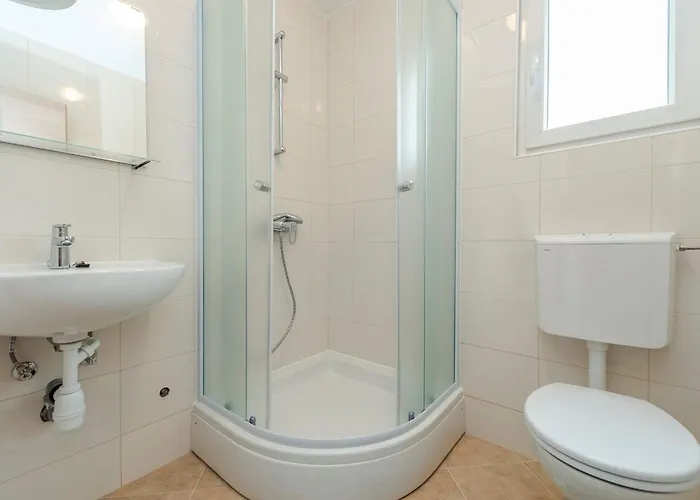 Simic 1 By Interhome * Vir